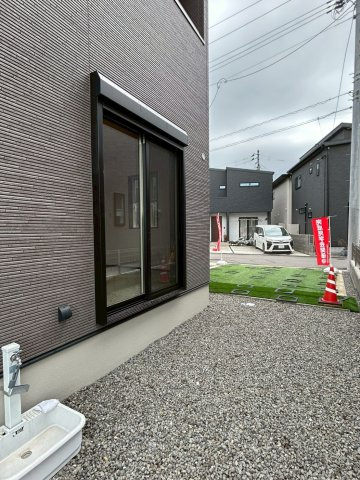 西垣生　新築戸建　４LDKの駐車場