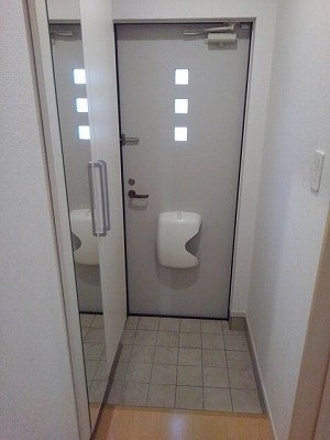 ウォール　ナット　グローブの玄関
