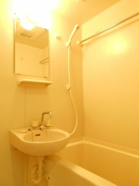 ガラ・ステージ目白の浴室