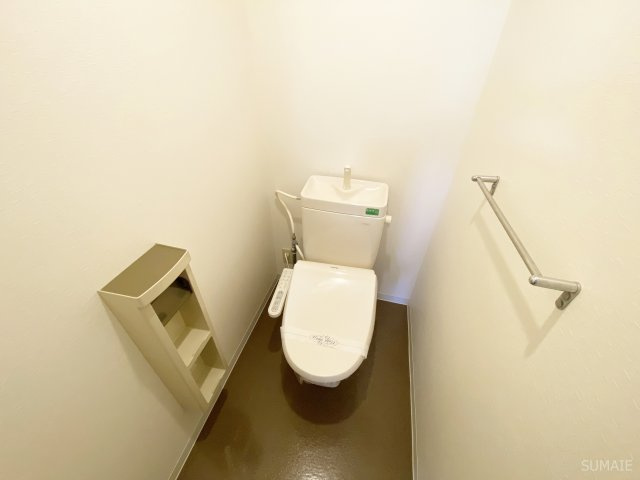 ヤマダルネッサンスのトイレ|洗浄便座付きのトイレです！