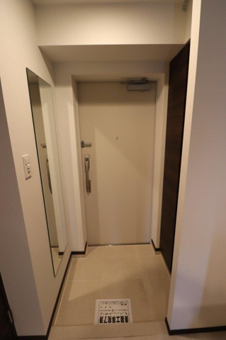 ジェノヴィア浅草Ⅳスカイガーデンの玄関