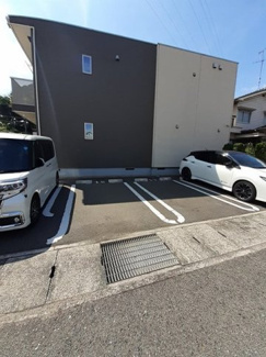 【駐車場】 | シャムロック春日Ⅱ | 駐車スペースもあります