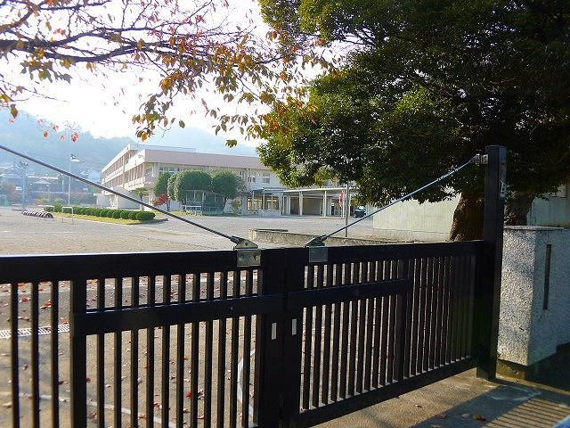 トパーズの周辺|桐生市立広沢小学校まで1500m