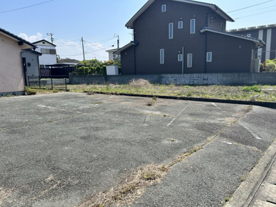 【外観】 | 入船町売地 | 並列駐車も楽々。6.5ｍ道路なら庫入れもスムーズです。