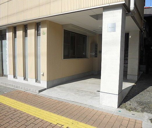 【エントランス】