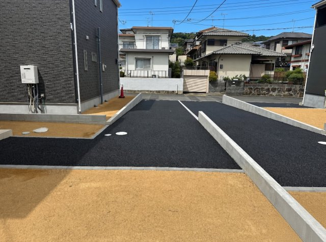 ●29(土)30(日)現地説明会！　生駒郡平群町若葉台　全5邸の駐車場|駐車スペース！散水栓があるので、こまめに愛車を洗えます！