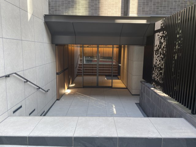 【エントランス】