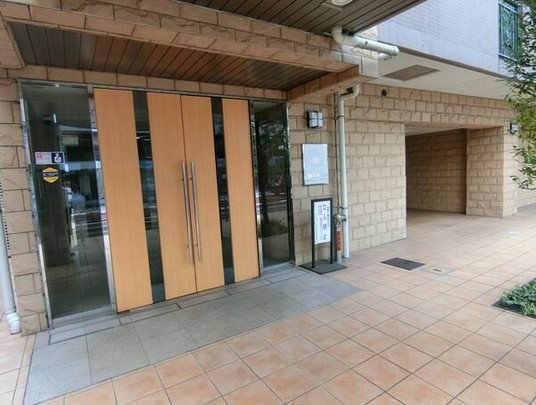 【エントランス】