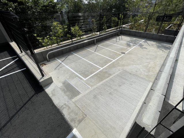 【駐車場】