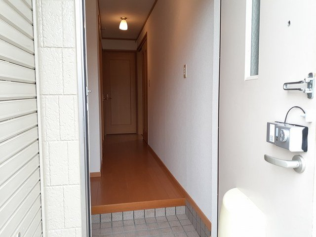 パルテールの玄関