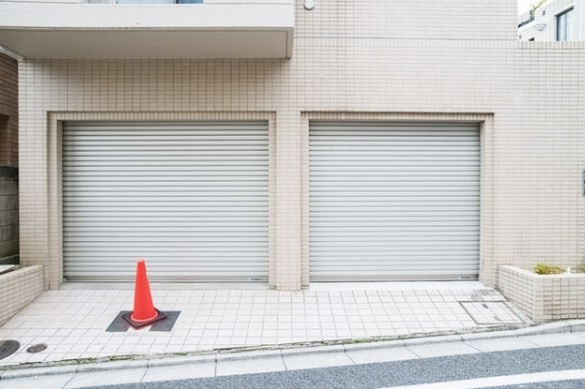 【駐車場】