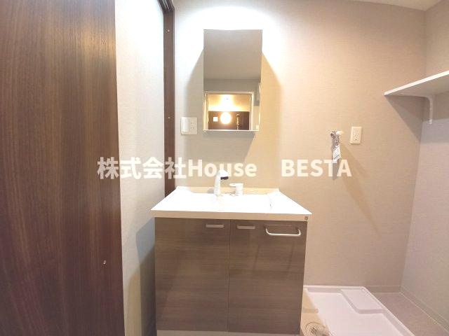 アークメゾン王子公園の独立洗面台