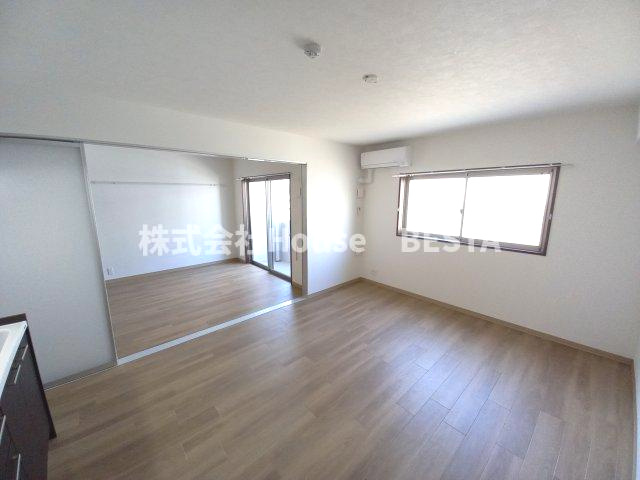 アークメゾン王子公園の居間・リビング