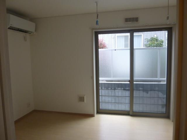 Ｐａｌｕｄｅ新桜台（パルーデ新桜台）の居間・リビング