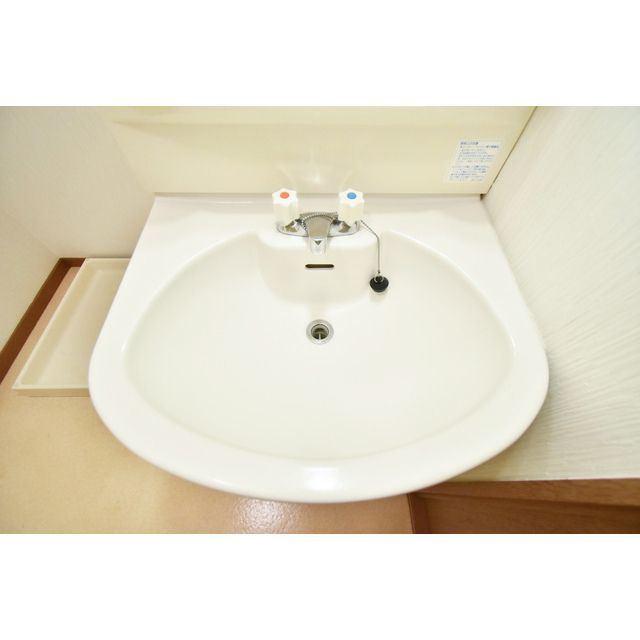 8LEAVESの独立洗面台