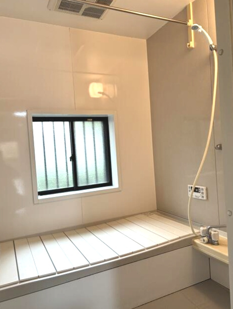 長生郡長生村一松乙　平屋中古戸建の浴室|平成19年4月築　3K平屋　カーポート1台　サーフスポットまで車約5分　ウッドデッキ付