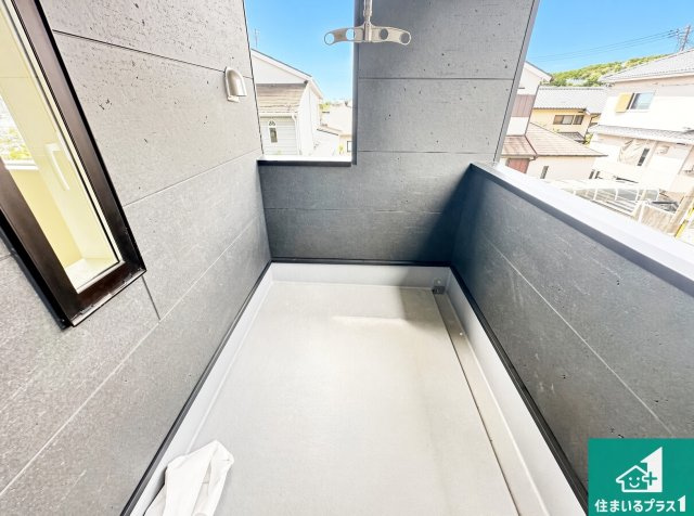 ●生駒郡平群町若葉台　第1期　新築一戸建てのバルコニー|日当たりのよいバルコニー！お部屋が開放的に！