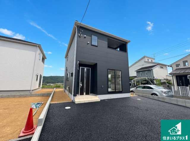 ●生駒郡平群町若葉台　第1期　新築一戸建ての外観|お客様に長く安心して住んでいだだける事にこだわった家づくり！住んでからのアフターサービスにもしっかりと取り組んでいます！