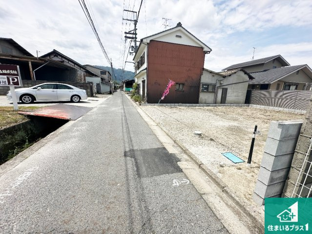 ●29(土)30(日)現地案内可能！　御所市南十三の前面道路含む現地写真|周辺は閑静な住宅街です。前面道路もしっかりと有りますので車の出し入れも安心ですよ！