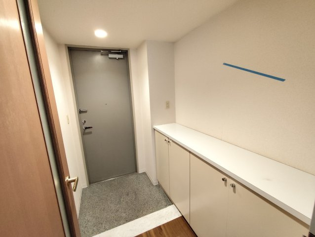 CITY HOUSE ISHIKIの玄関