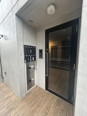 【エントランス】 | ベースキャンプ浜田山