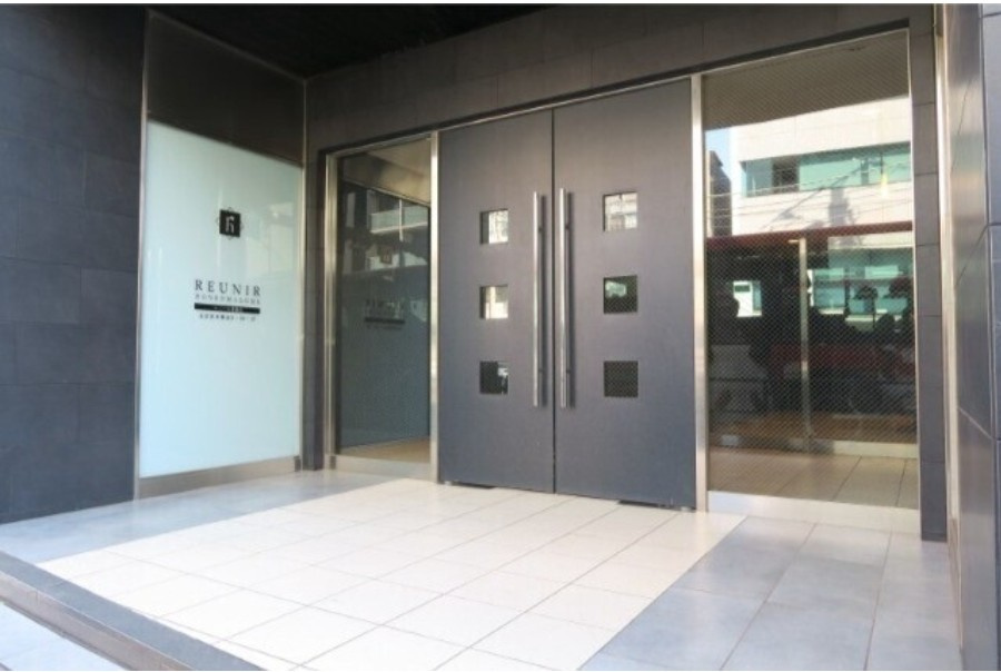 【エントランス】