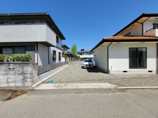 【駐車場】 | 甲斐市竜王 内外装一新 南道路 敷地74坪 車5台 | 駐車場