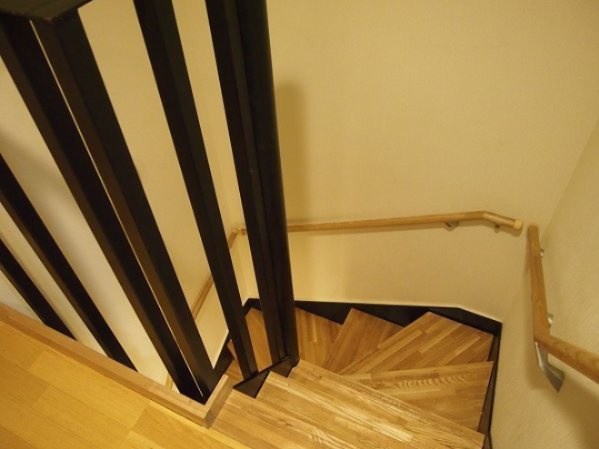 ルーブル鷺宮参番館のその他|階段（同一仕様写真）