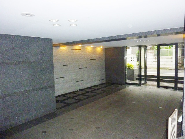 ルーブル鷺宮参番館のエントランス|エントランス