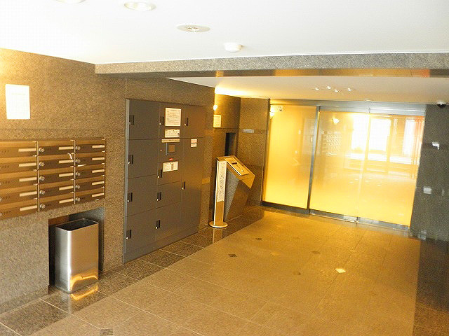 ルーブル鷺宮参番館のエントランス|エントランス