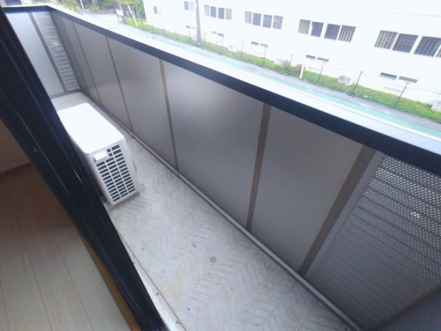 エクレール　東のバルコニー