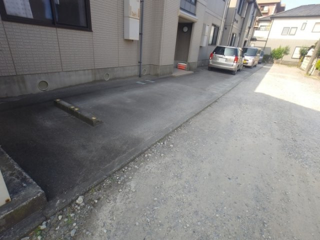 エクレール　東の駐車場
