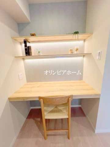 向島パークハイツ第2 　6階　リ　フォーム済　家具付の内装