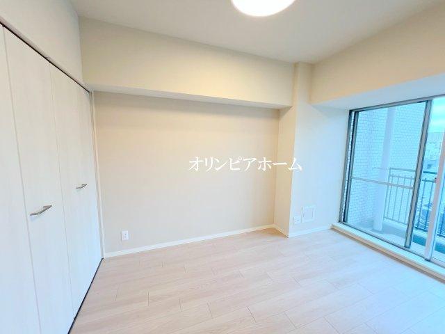 向島パークハイツ第2 　6階　リ　フォーム済　家具付の洋室
