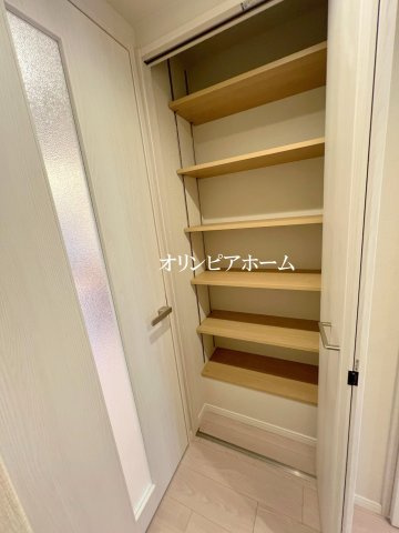 向島パークハイツ第2 　6階　リ　フォーム済　家具付の収納