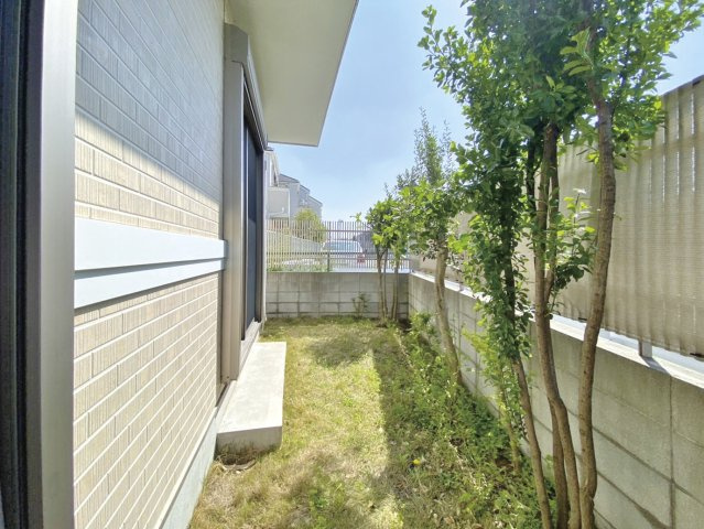 練馬区谷原1丁目の庭|南側に面した陽当たり通風なお庭
敷地南側は建物がないので開放的です♪