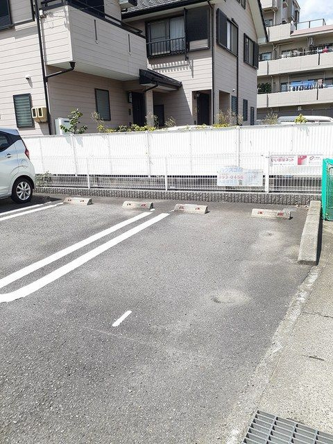 フォルシュ　Ｇ　　刈谷市近郊の賃貸はクラスホームの駐車場