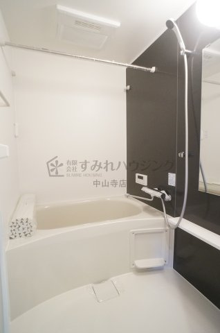 ELEGANTE宝塚の浴室