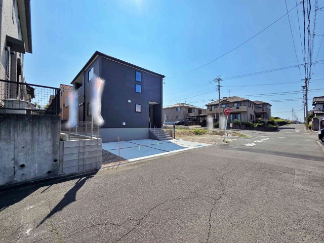 【前面道路含む現地写真】 | 知多市梅が丘第5　3号棟【仲介手数料0円】