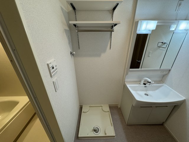 カーサ・セイスＢの内装|室内洗濯機置場