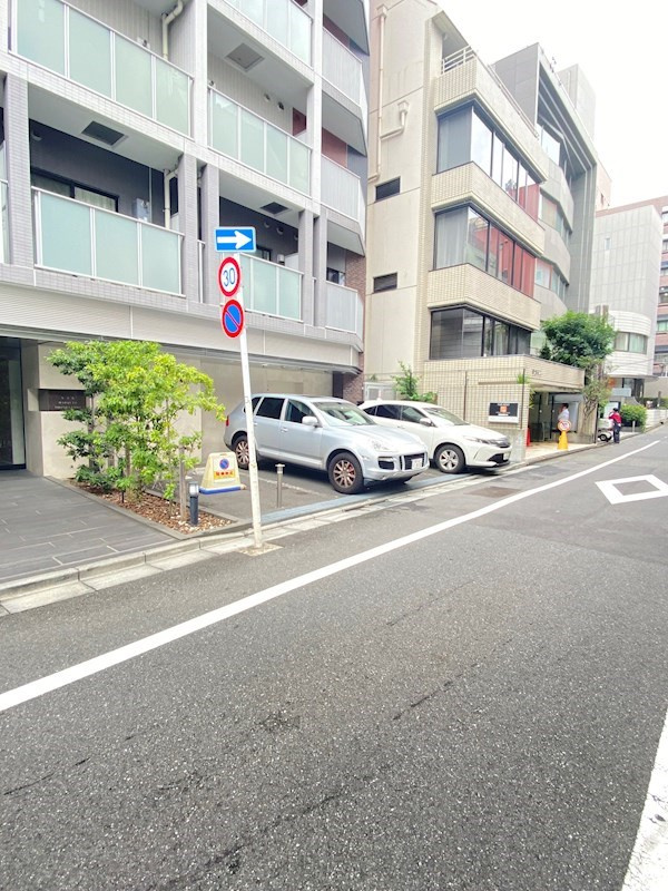 NJK MARQUIS OMOTESANDOのエントランス|建物の内部です