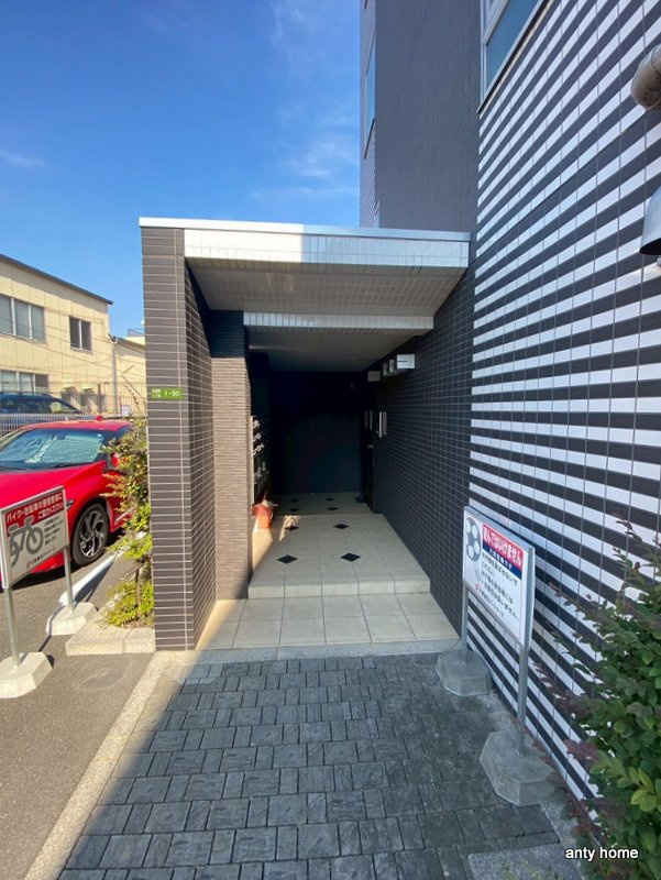 イースト ブルーのエントランス