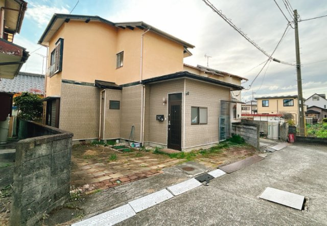 売中古戸建　富士宮市小泉の前面道路含む現地写真