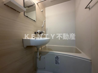 【洗面所】 | プラチナシティ蒲田 | 忙しい朝には欠かせない洗面所です