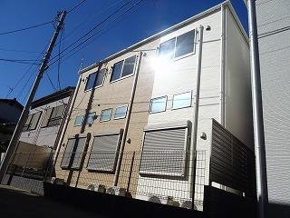 川崎市多摩区宿河原１丁目のアパートの外観