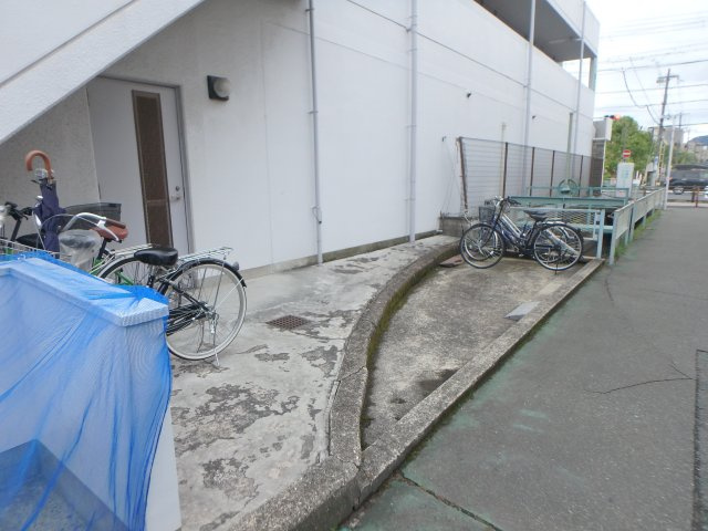 【その他共用部分】 | アイビーコートⅡ | 駐輪スペース