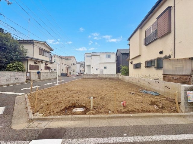 練馬区西大泉2丁目 限定1棟の外観|土地面積113.06m2(約34.20坪)
　ゆとりある敷地　駐車スペース2台可能
2階建て4LDK
1階リビング+水回りを配した生活しやすい間取り