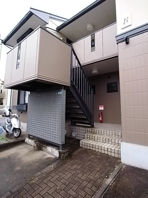 プリシェール上甲子園　B棟のエントランス