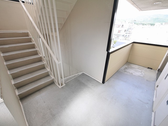 KASHIHARA CITY BUILDINGのその他共用部分|共有の階段です
