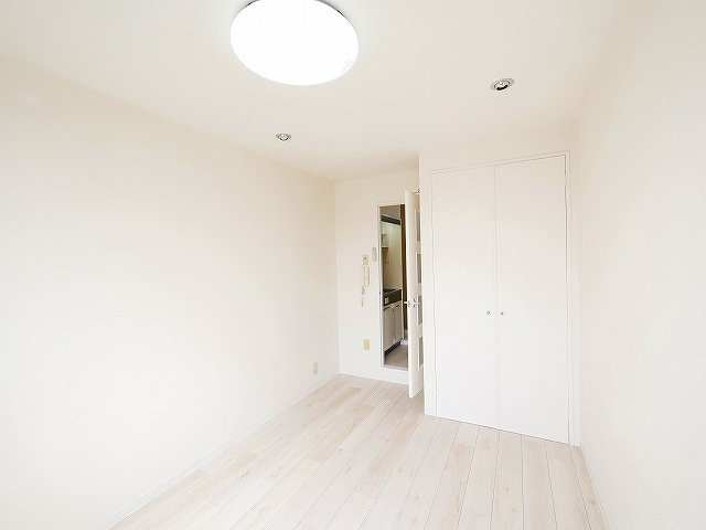 KASHIHARA CITY BUILDINGの洋室|使い勝手のいい洋室です